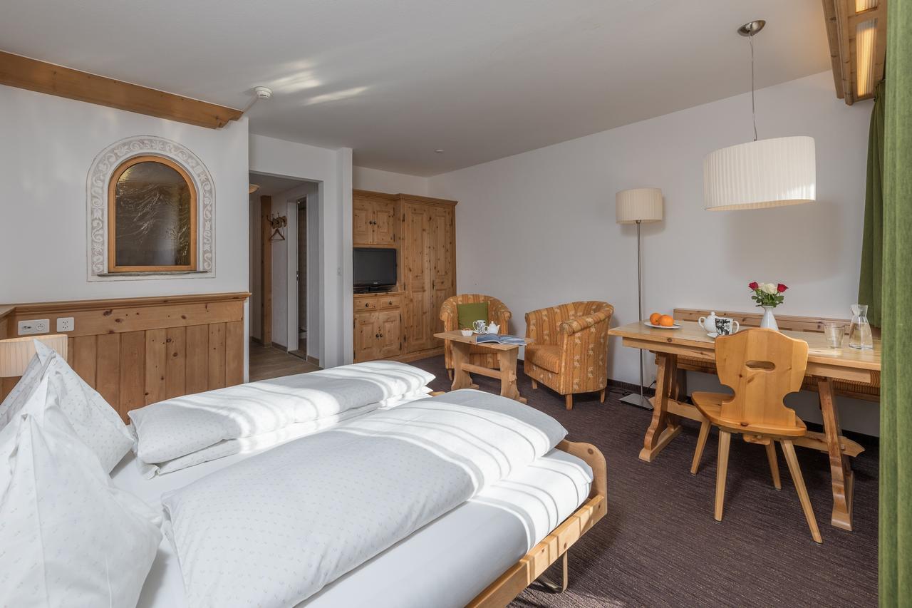 Hotel Seraina Sils Maria Luaran gambar