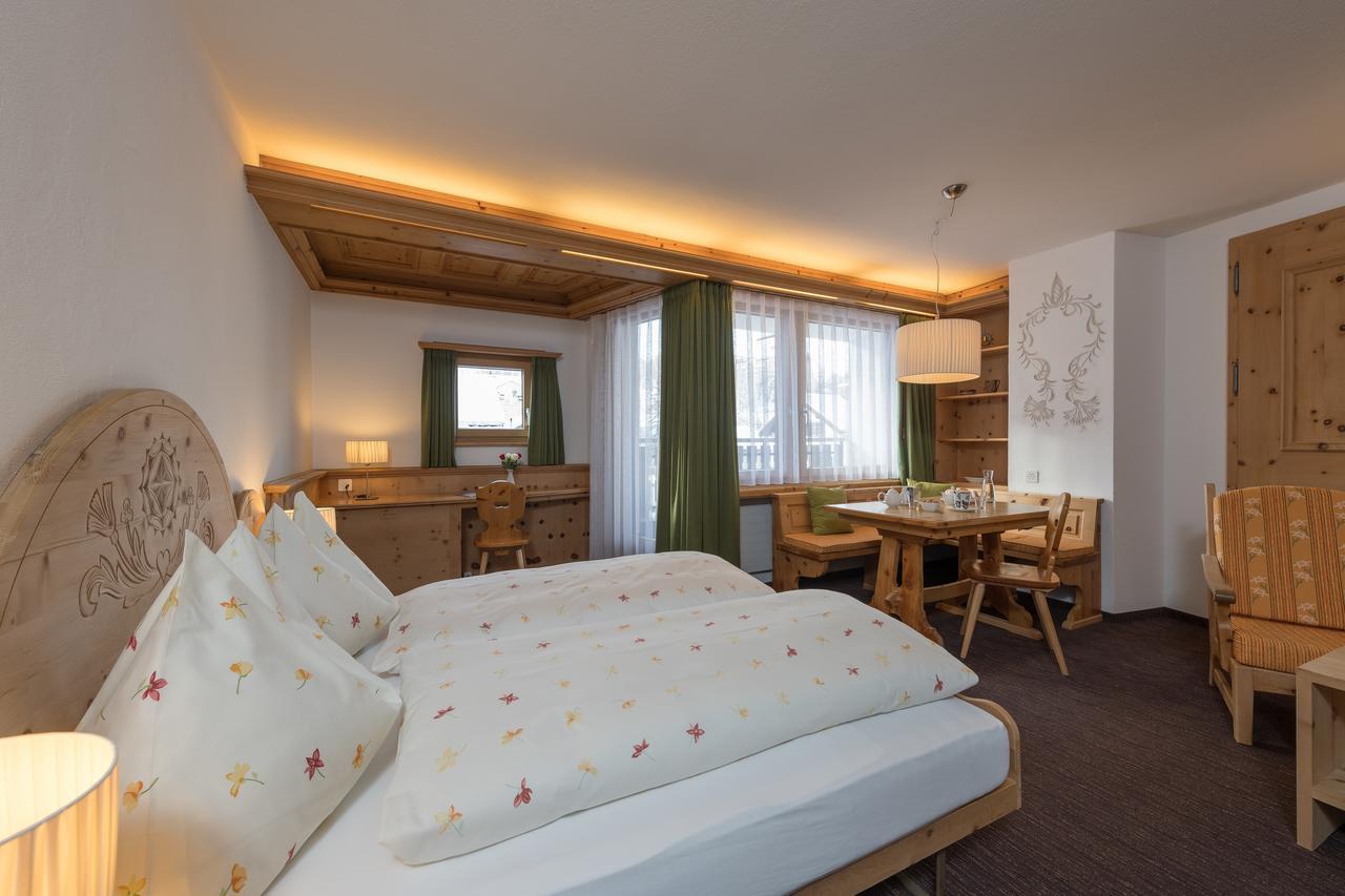 Hotel Seraina Sils Maria Luaran gambar