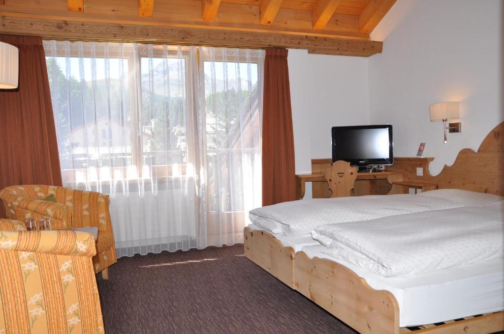 Hotel Seraina Sils Maria Bilik gambar
