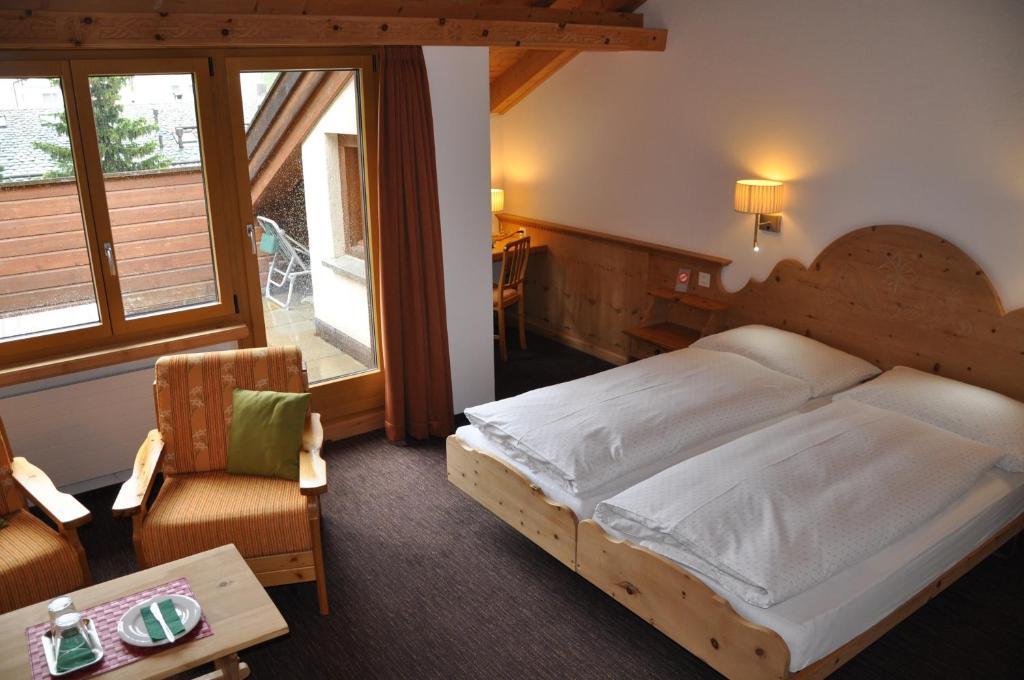 Hotel Seraina Sils Maria Bilik gambar